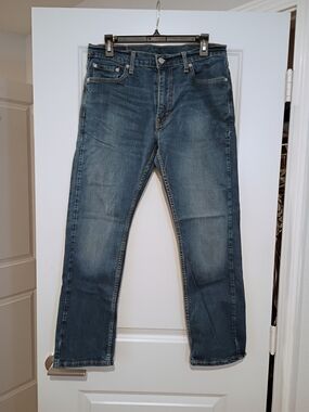 Levi's Men’s Slim Straight Blue Denim Jeans